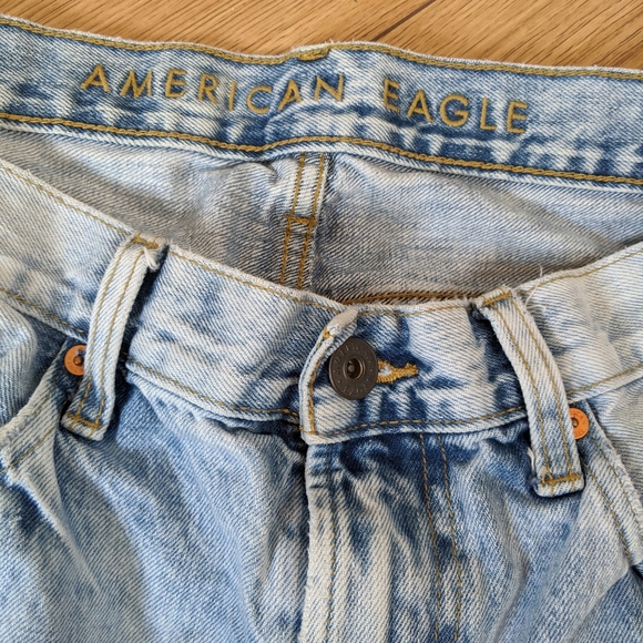 American Eagle distressed jean shorts - Picture 3 of 8